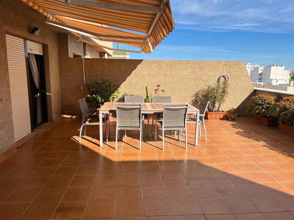 Atico Primera Linea De Playa. Apartamento