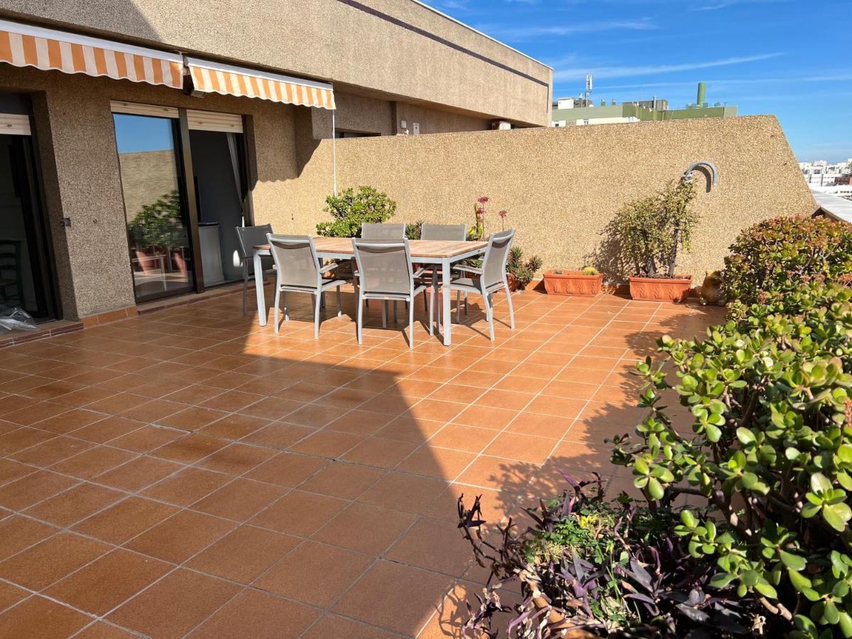 Atico Primera Linea De Playa. Apartamento *