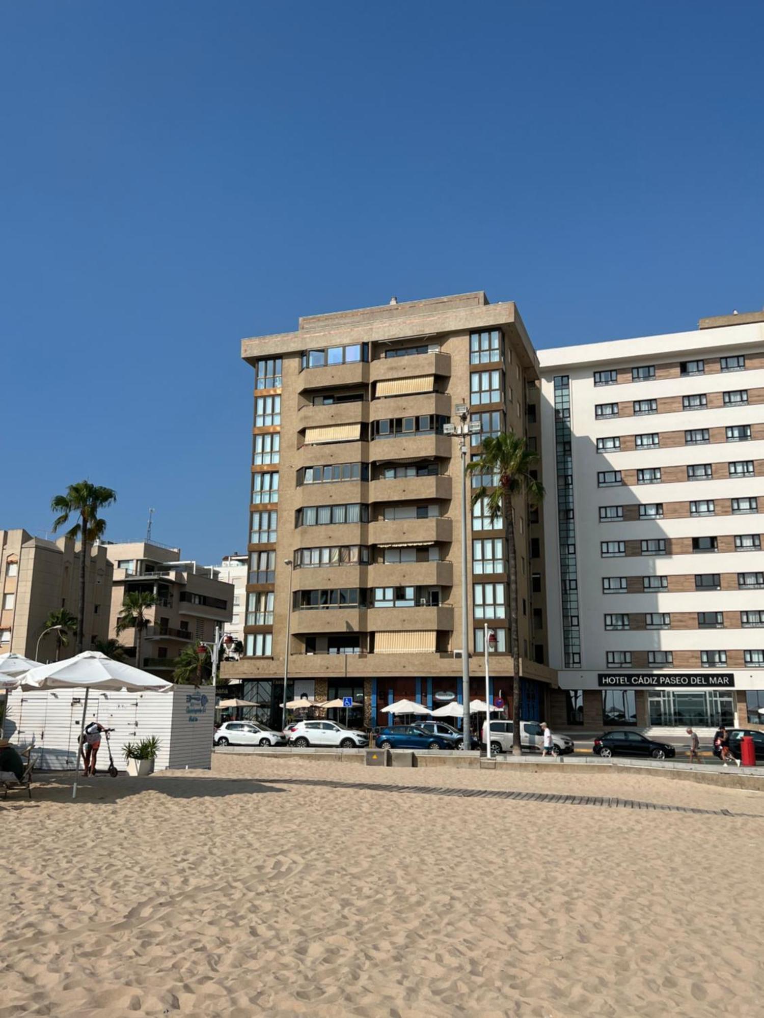 Apartment Atico Primera Linea De Playa. Cadiz