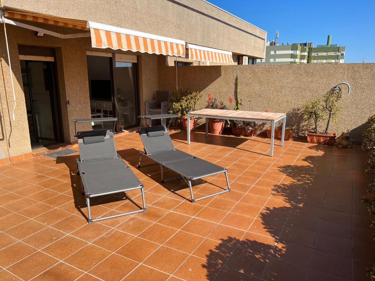 Atico Primera Linea De Playa. Apartamento *